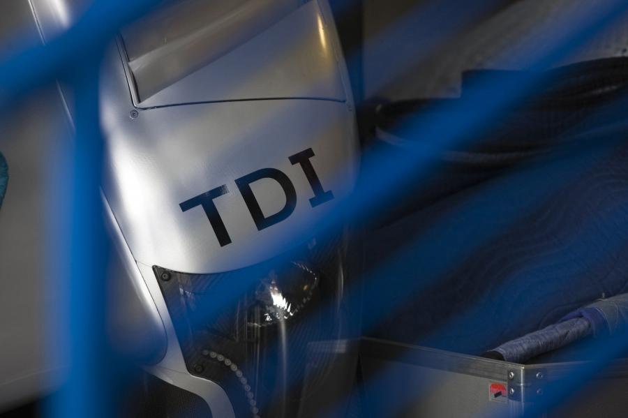 Детали экстерьера Audi R15 TDI 2009 года  (фото 24 из 78)